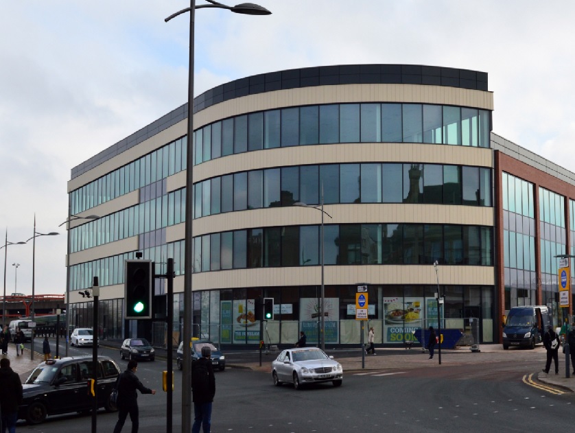 i10 building in Wolverhampton from the outside